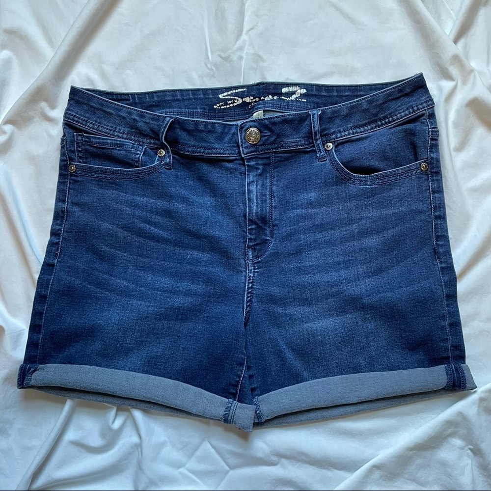Seven7 denim jean shorts, Size 16